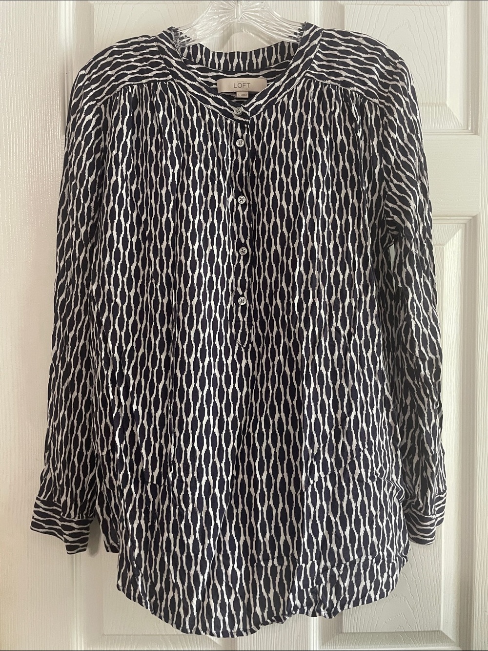 LOFT Size Large Navy White Patterned Half Button Tunic Shirt